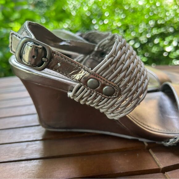 Kenneth Cole Reaction Pewter Heels Size 7.5 women - Picture 7 of 16